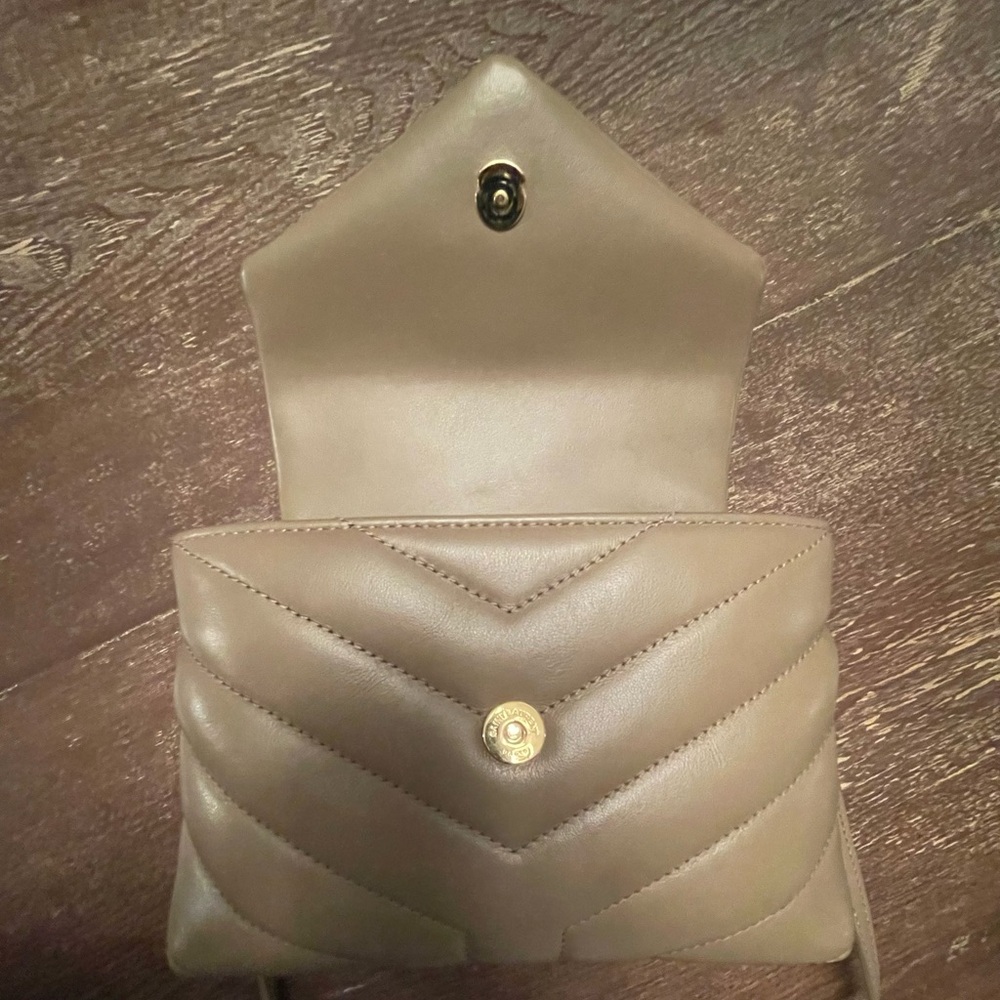 Saint Laurent Toy Loulou Crossbody Bag - Picture 7 of 12